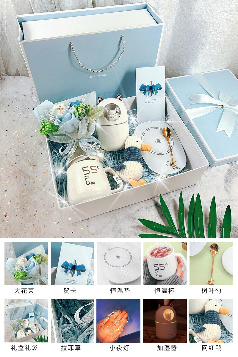 National Day teacher girls birthday gifts practical to send girlfriends girlfriend girlfriend gifts high-end marriage graduation