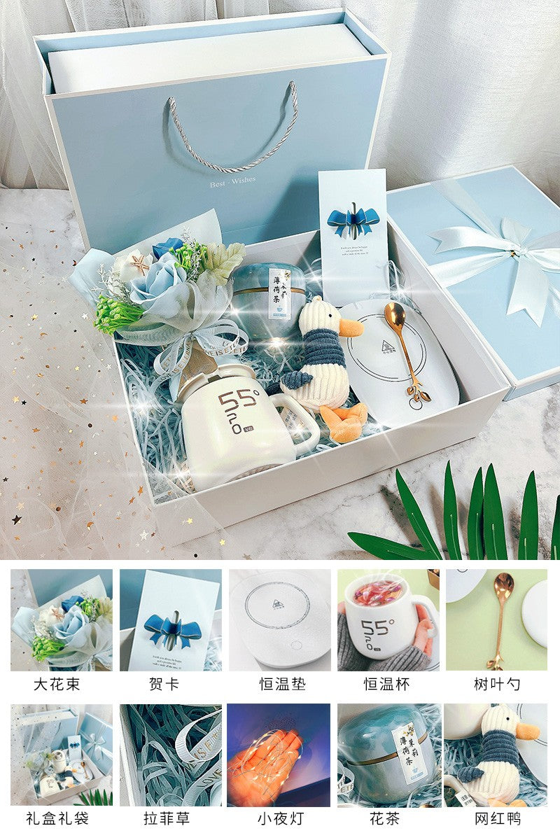 National Day teacher girls birthday gifts practical to send girlfriends girlfriend girlfriend gifts high-end marriage graduation