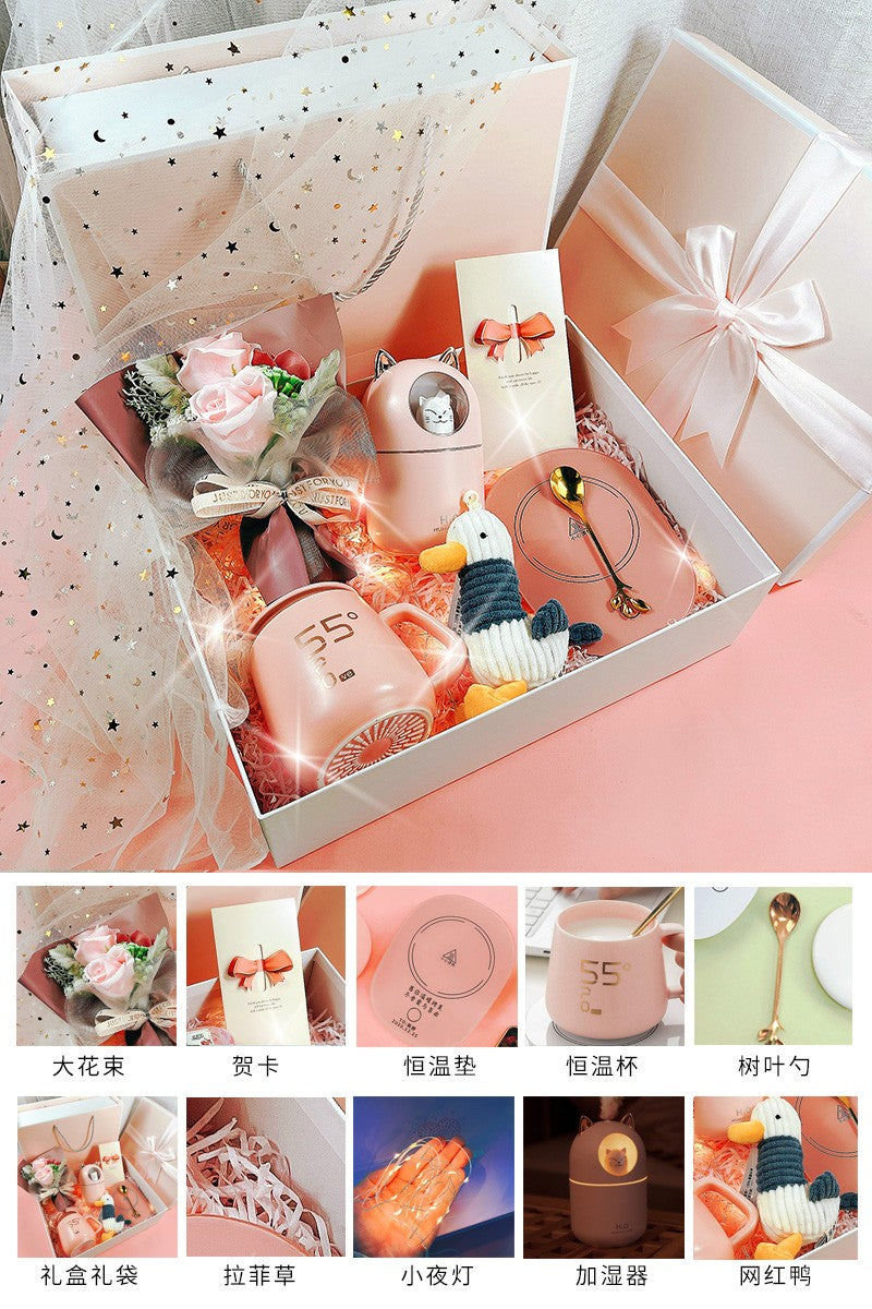 National Day teacher girls birthday gifts practical to send girlfriends girlfriend girlfriend gifts high-end marriage graduation